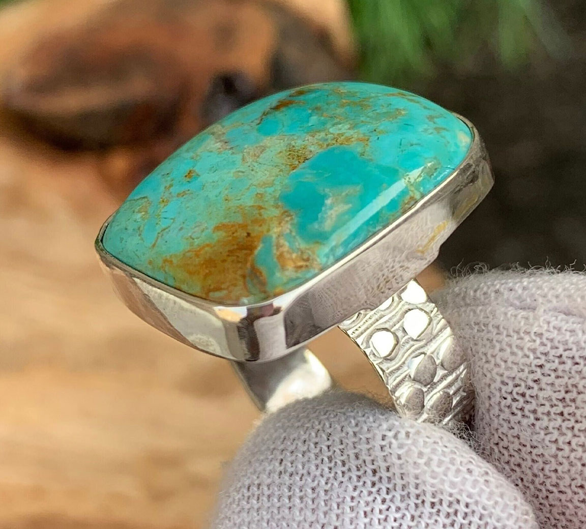 درباره فیروزی